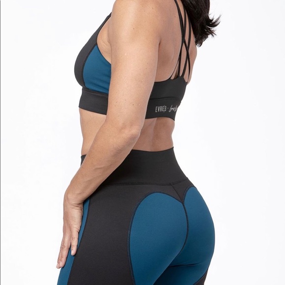 EVREE set - Picture 2 of 2